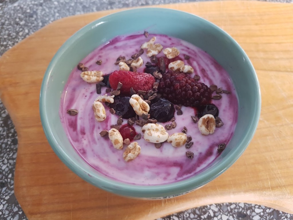 Yoghurt met warm fruit